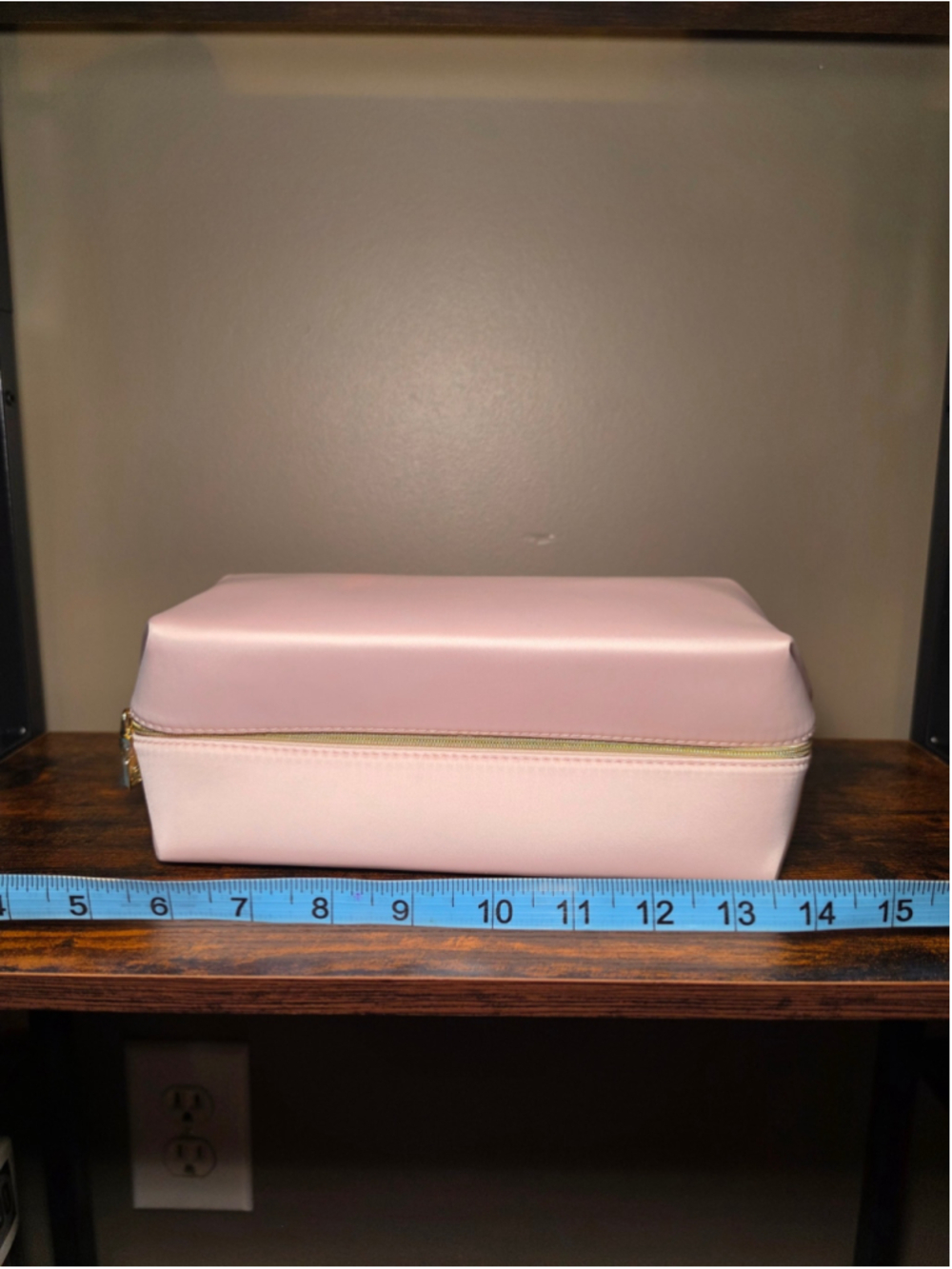 🚨LOW START Coach Cosmetic Bag Pink with Gold Hardware - Picture 2 of 8